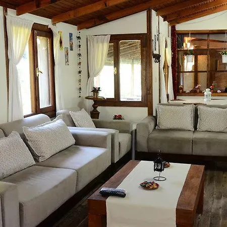 Ekoland Bed & Breakfast *